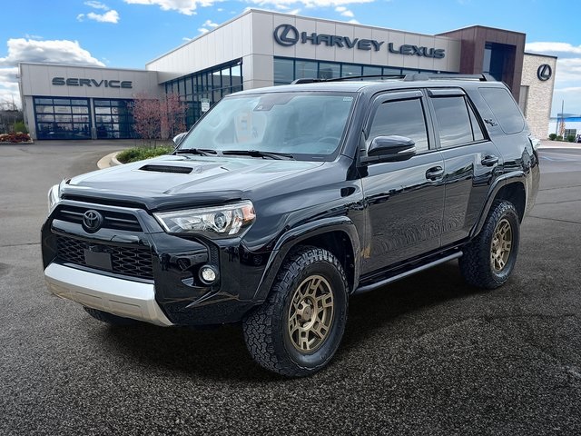 2022 Toyota 4Runner TRD Off-Road Premium's photo