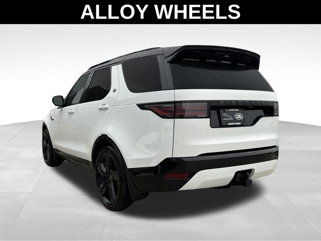 2024 Land Rover Discovery SE photo 4