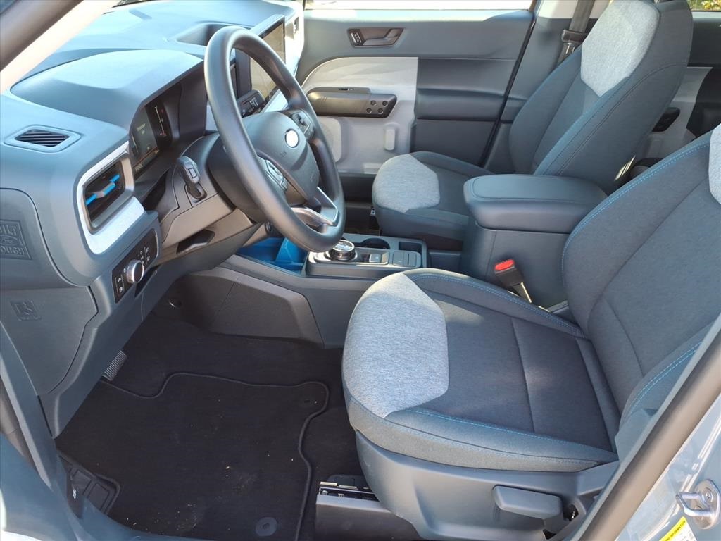 2025 Ford Maverick XLT photo 2