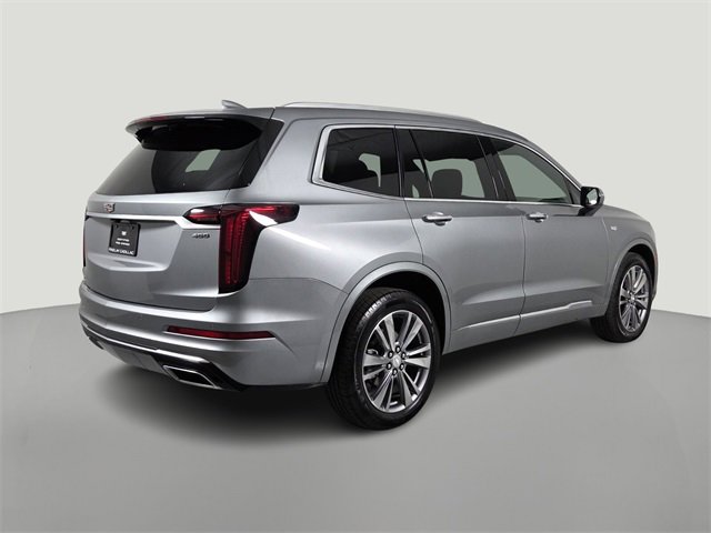 2025 Cadillac XT6 Premium Luxury photo 3