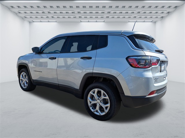 2024 Jeep Compass Sport photo 4