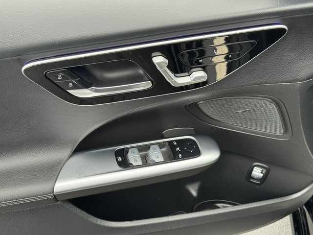 2025 Mercedes Benz C 300 4MATIC photo 8