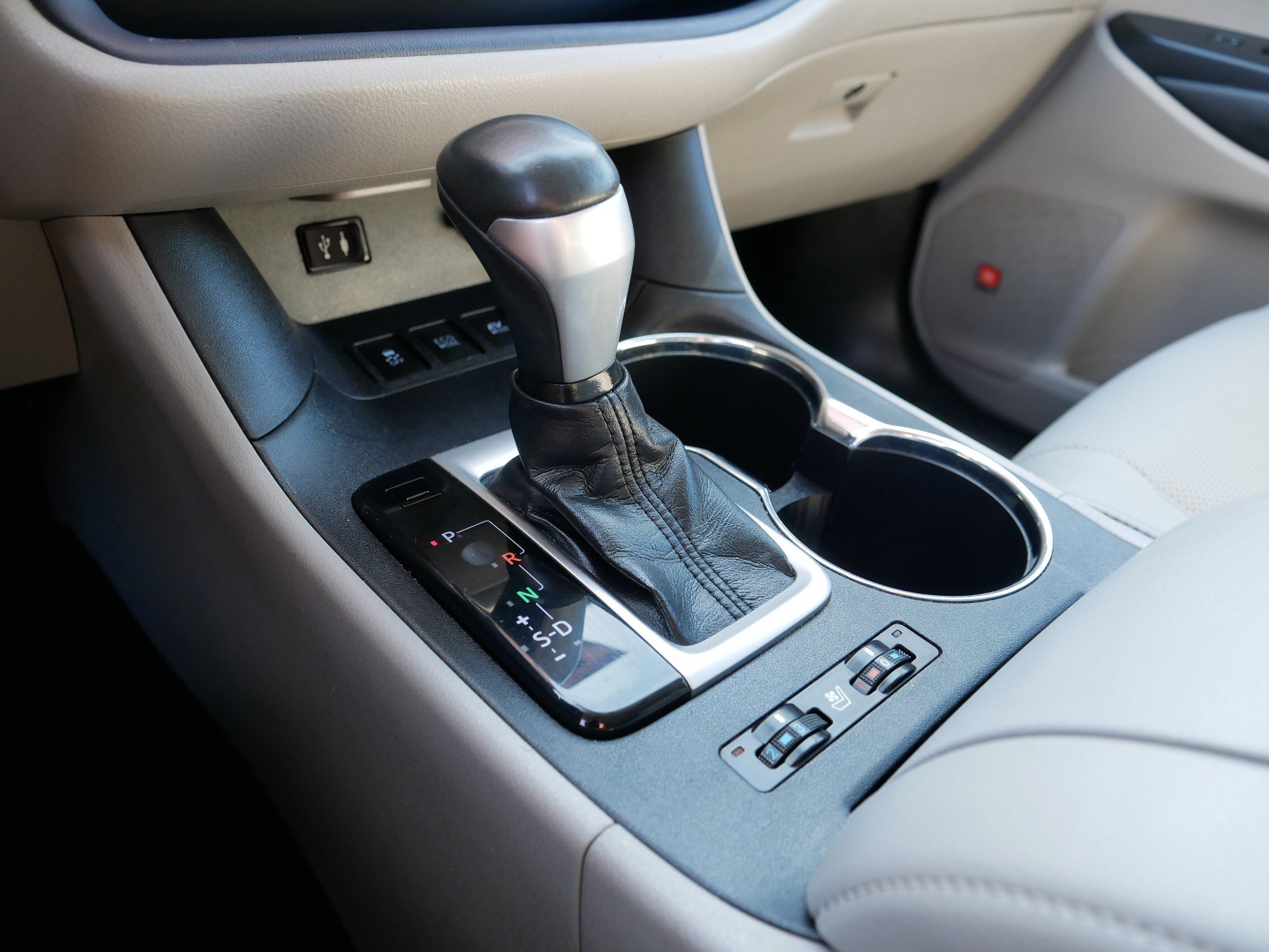 2015 Toyota Highlander Hybrid Limited photo 23