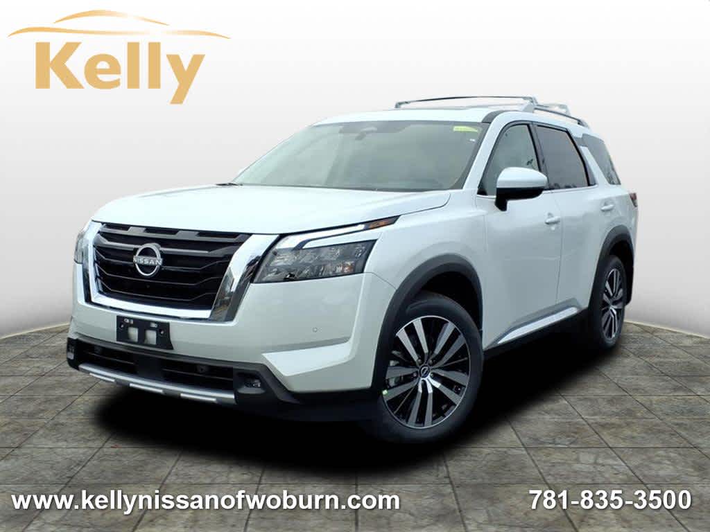 2025 Nissan Pathfinder Platinum's photo