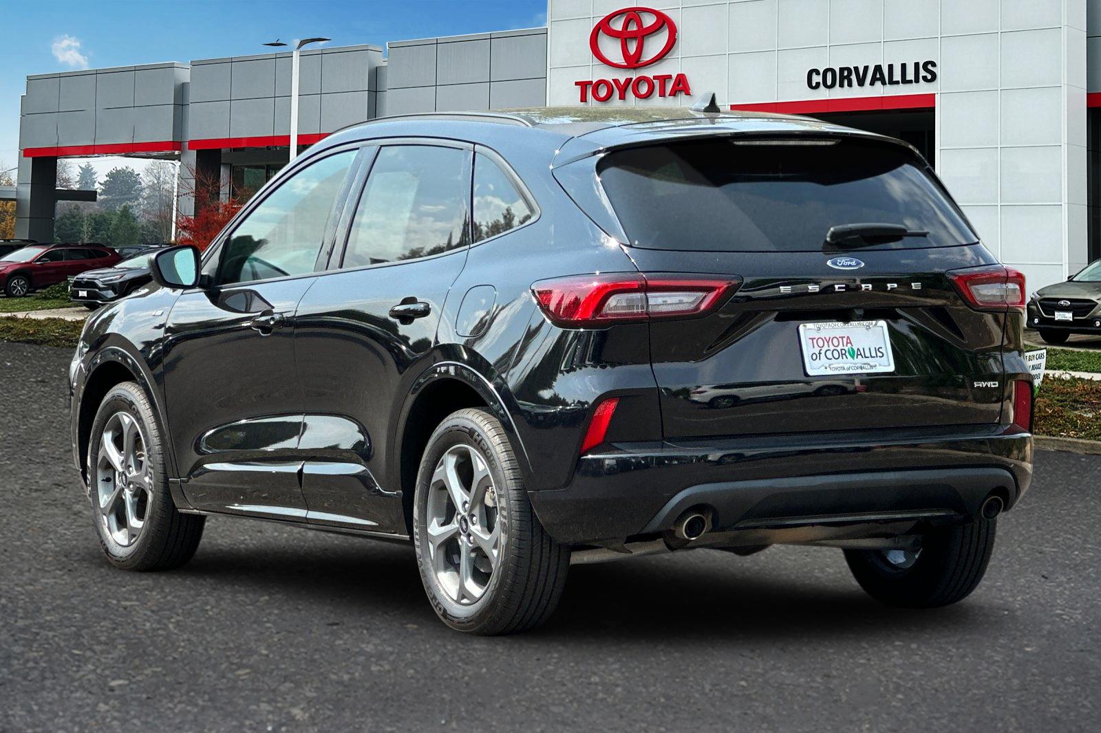 2023 Ford Escape ST-Line photo 5