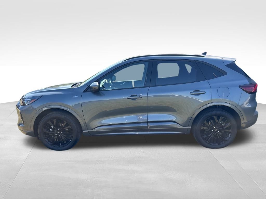 2023 Ford Escape ST-Line Elite photo 2