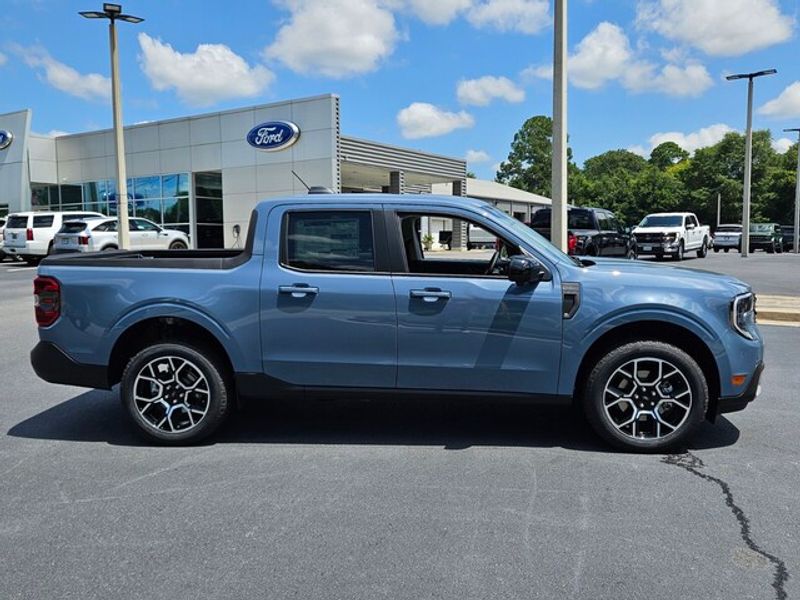 2025 Ford Maverick Lariat photo 13