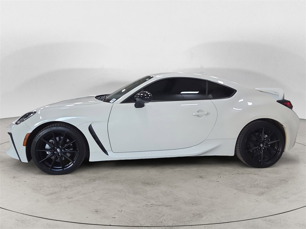 2024 Toyota GR86 Premium photo 2