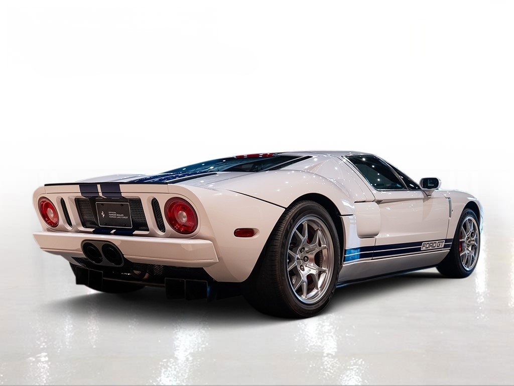 2005 Ford GT Base photo 8