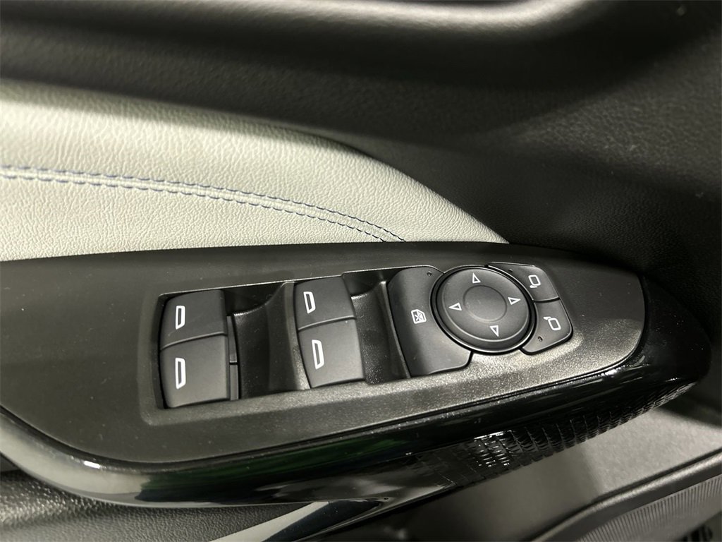 2025 Chevrolet Trax LT photo 14