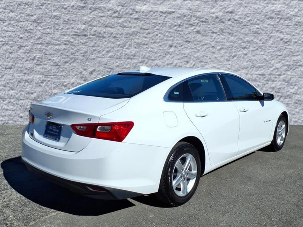 2023 Chevrolet Malibu 1LT photo 3