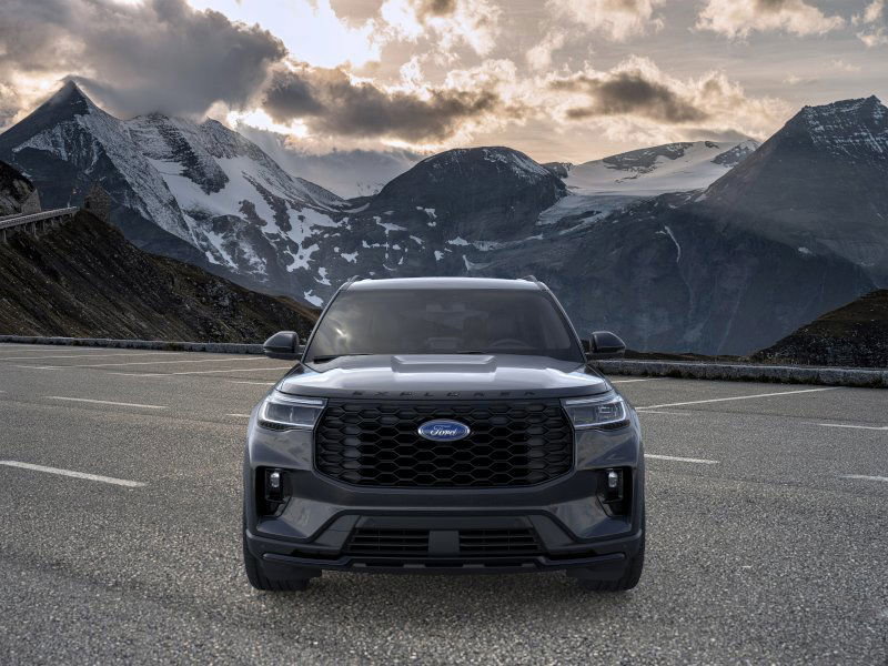 2025 Ford Explorer ST-Line photo 6
