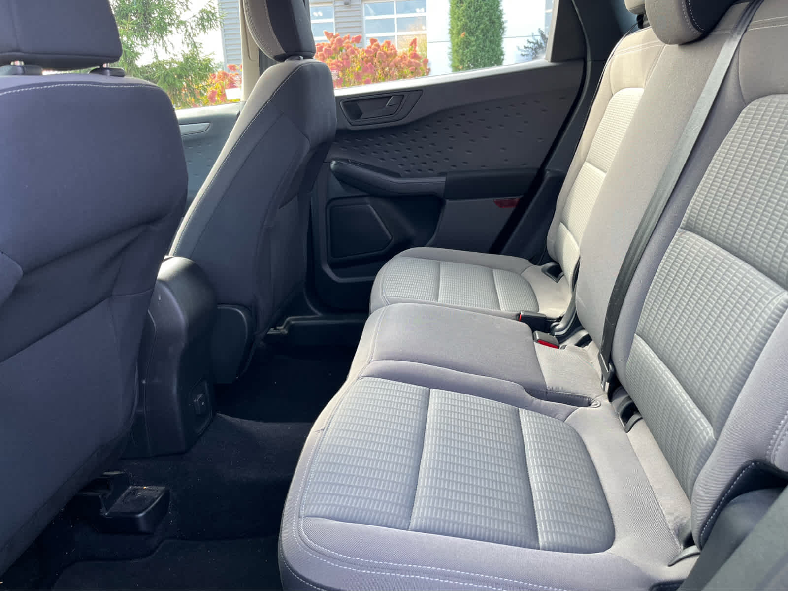 2020 Ford Escape S photo 6