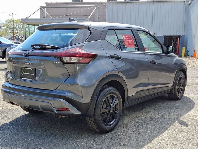 2022 Nissan Kicks S photo 4
