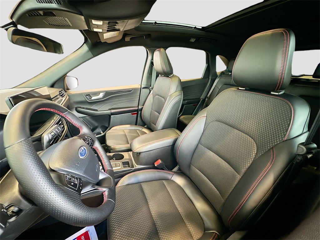 2025 Ford Escape ST-Line Select photo 4