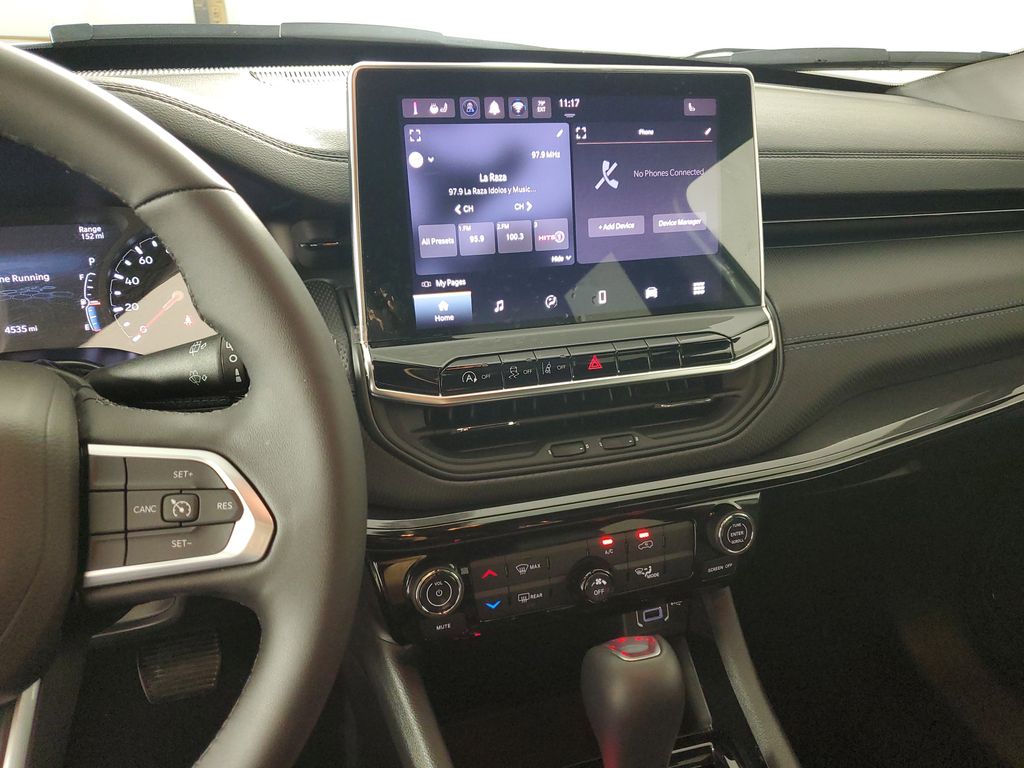 2025 Jeep Compass Latitude photo 13