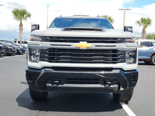 2024 Chevrolet Silverado 2500HD Custom photo 9