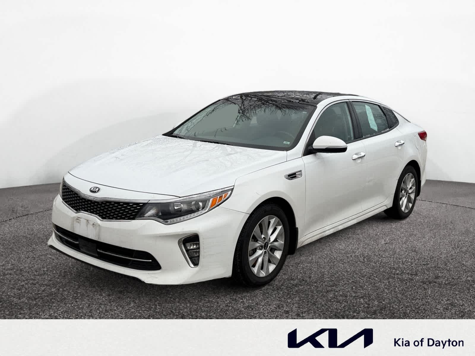 2018 Kia Optima EX's photo
