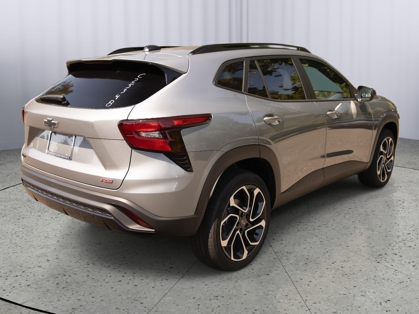 2025 Chevrolet Trax photo 7