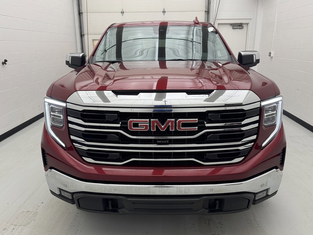 2022 Gmc Sierra 1500 SLT photo 2