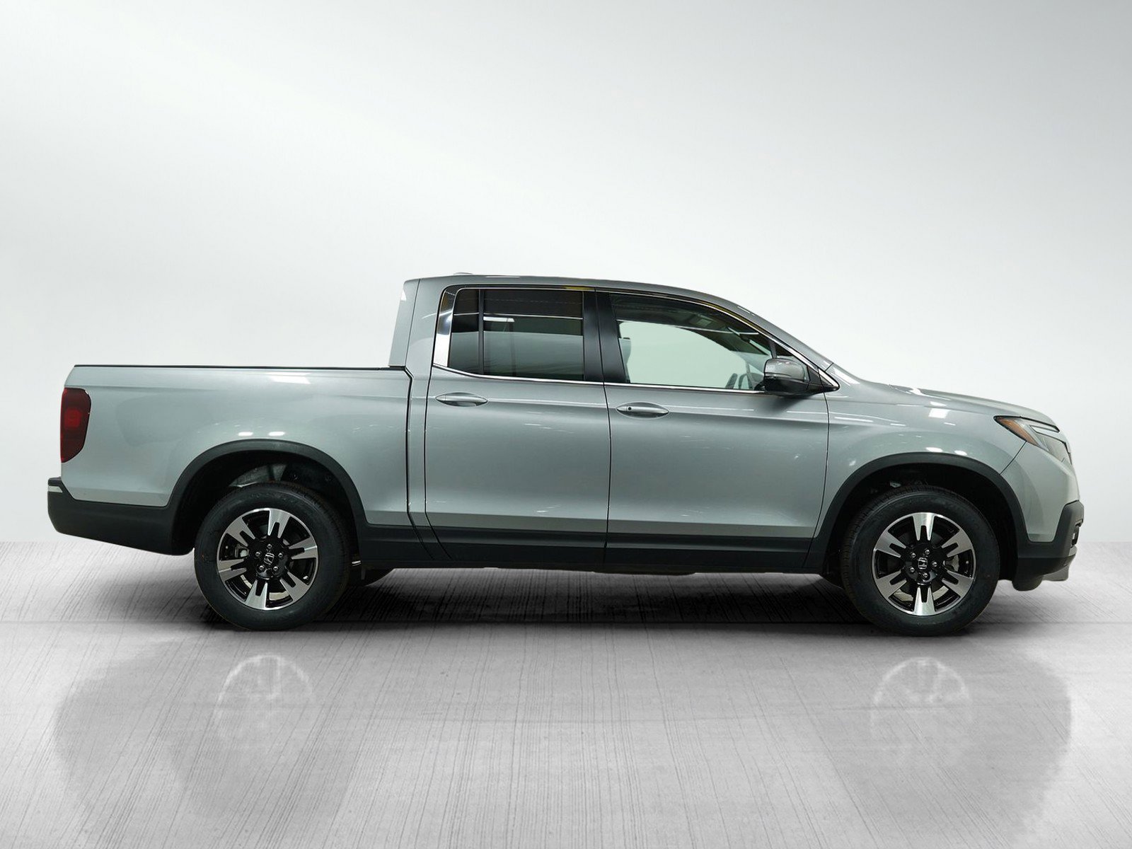 2020 Honda Ridgeline RTL photo 4