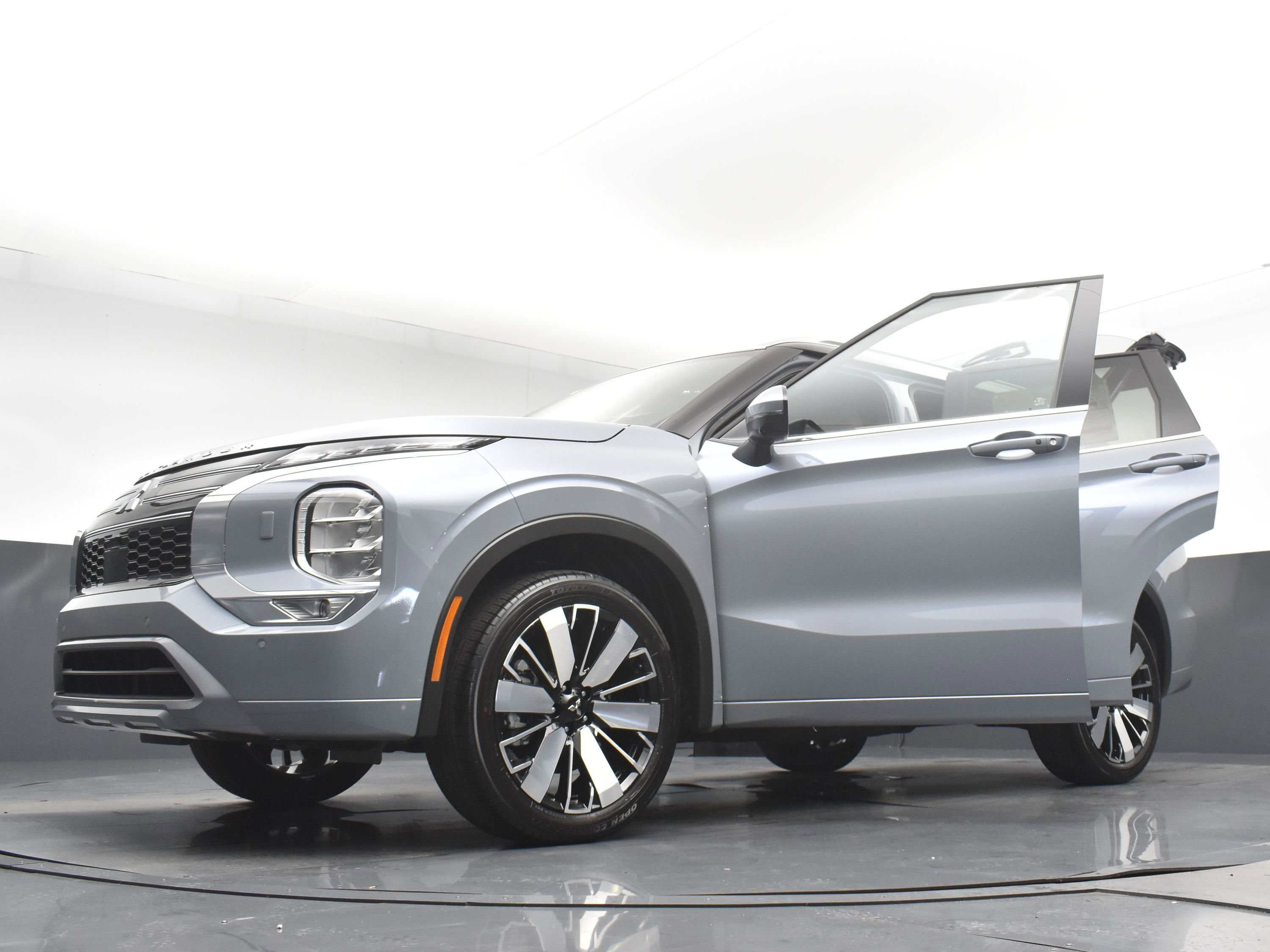 2025 Mitsubishi Outlander SEL photo 33