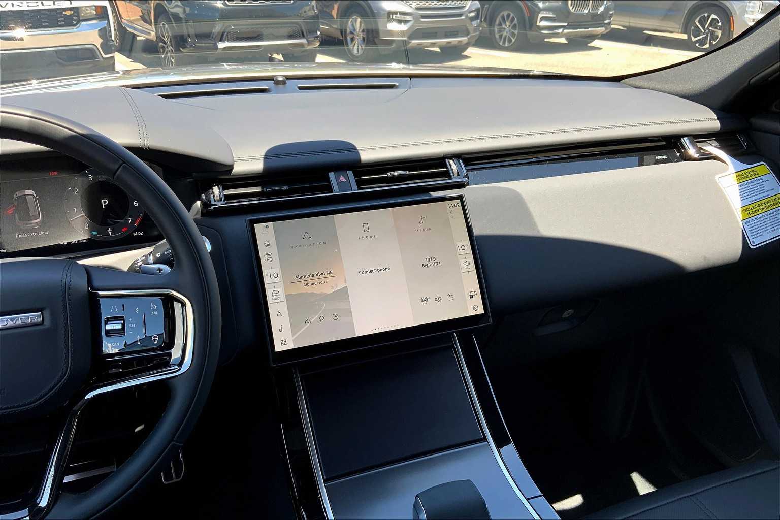 2026 Land Rover Range Rover Velar Velar SE photo 3
