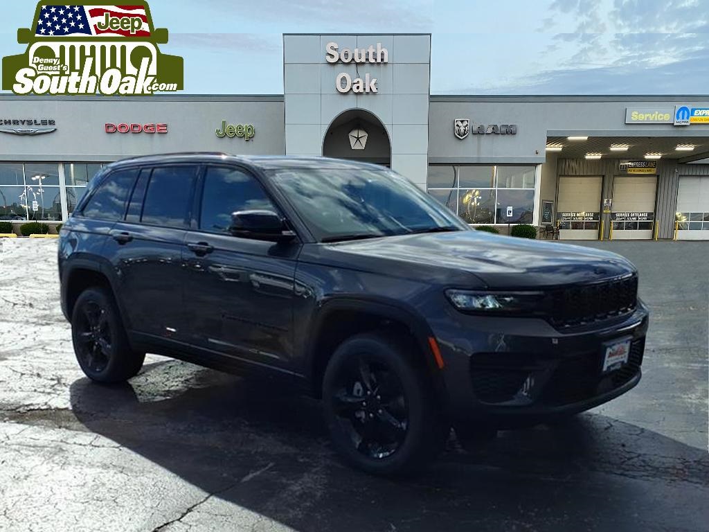 2025 Jeep Grand Cherokee Altitude's photo