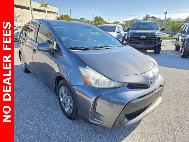 2017 Toyota Prius v Five