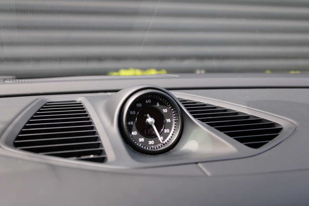 2024 Porsche Macan Electric 4 photo 27