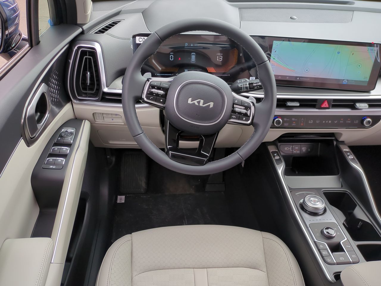 2025 Kia Sorento Plug-In Hybrid EX photo 16