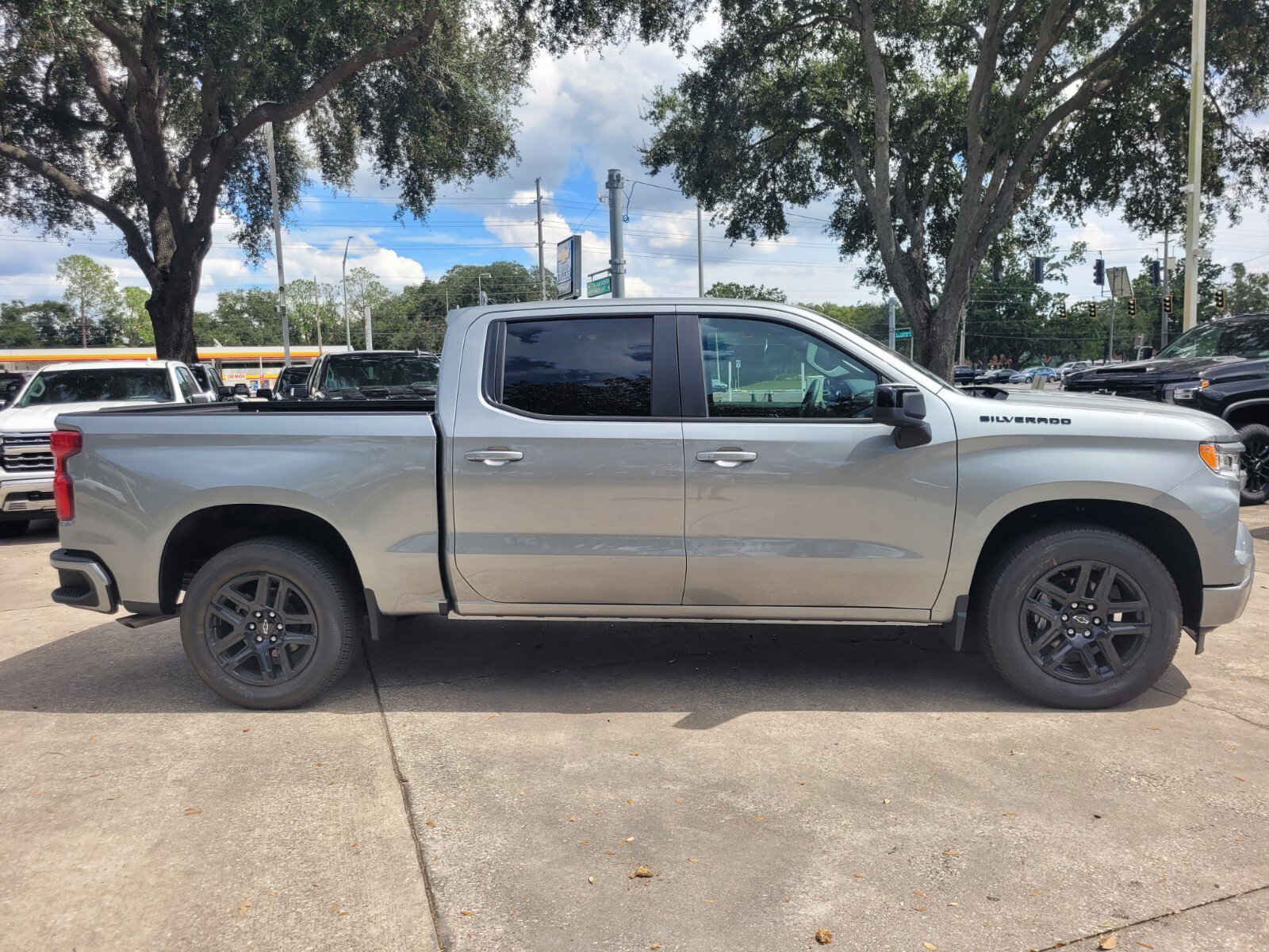 2026 Chevrolet Silverado 1500 RST photo 8