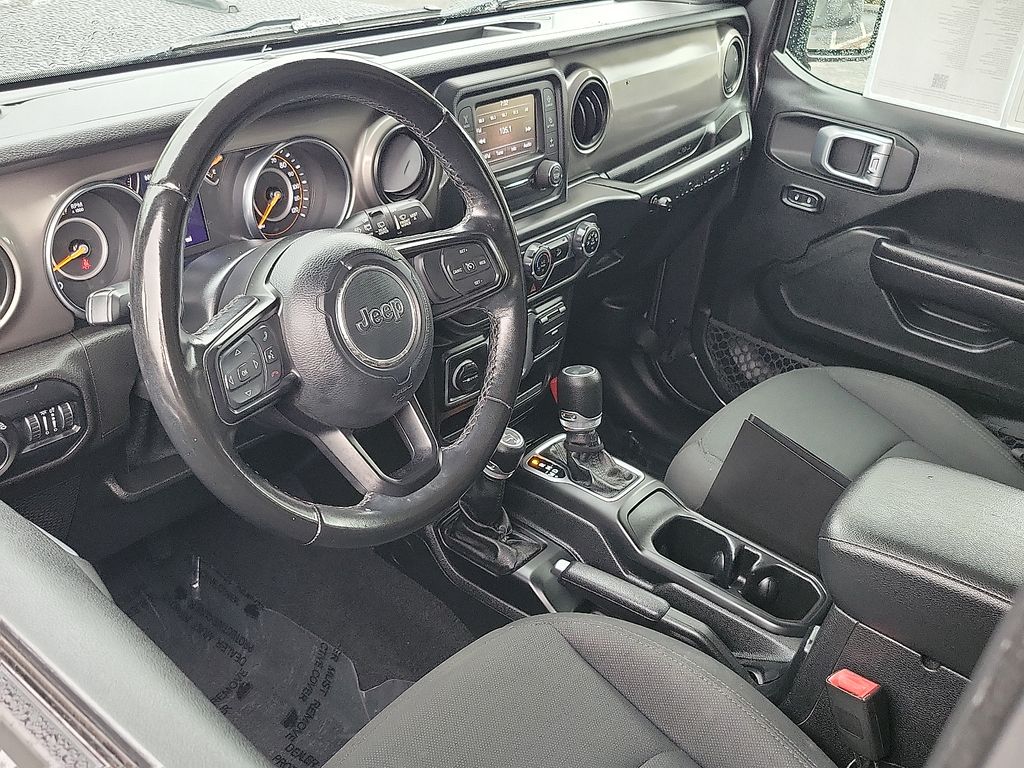 2020 Jeep Wrangler Sport S photo 3