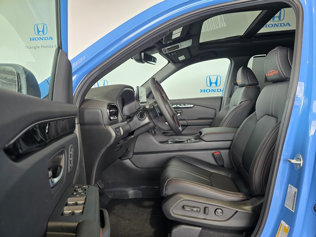 2025 Honda Pilot TrailSport photo 9