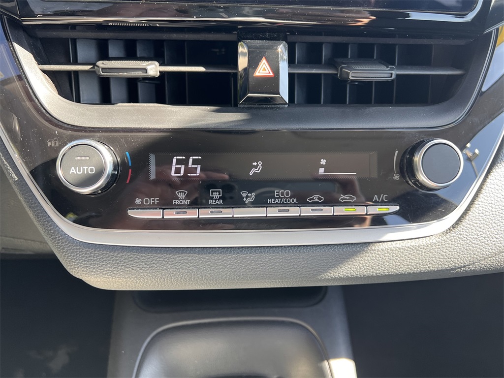 2023 Toyota Corolla LE photo 27