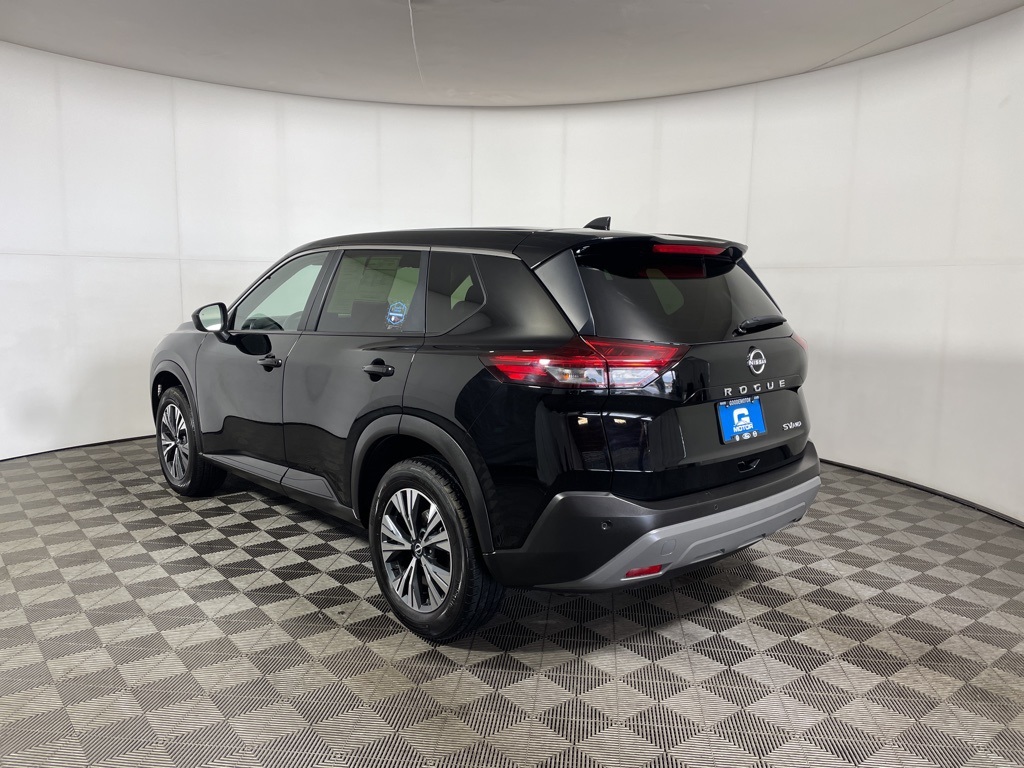 2023 Nissan Rogue SV photo 2