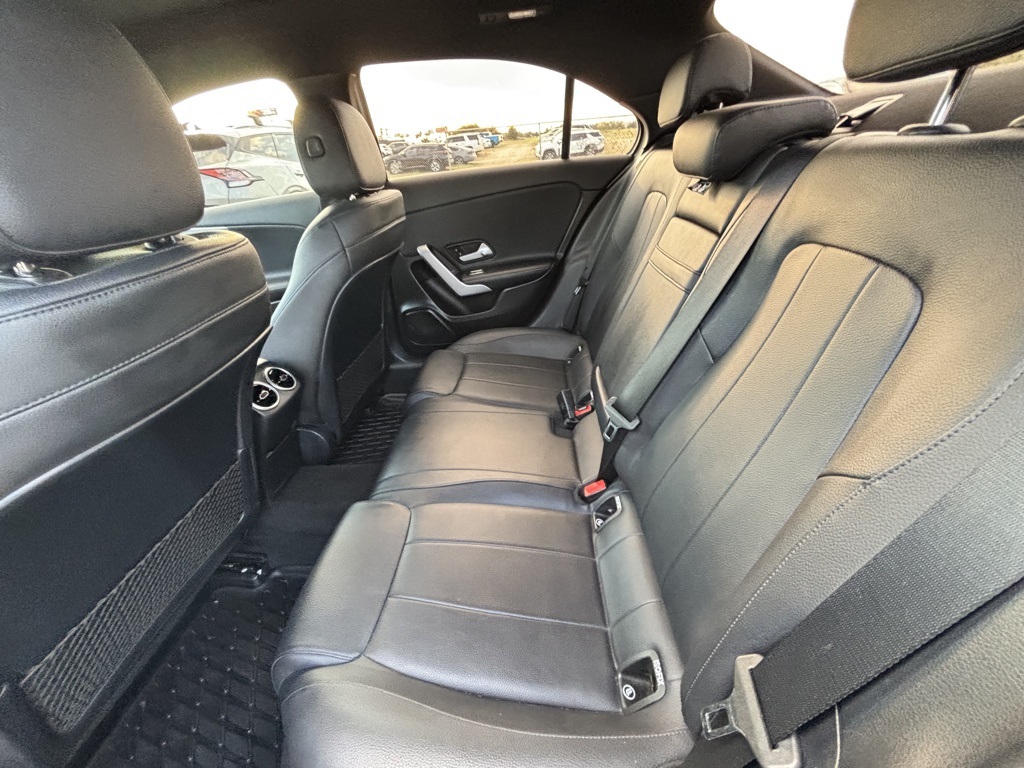 2020 Mercedes Benz A 220 photo 16