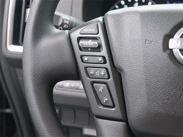 2026 Nissan Frontier SV Crew Cab photo 2