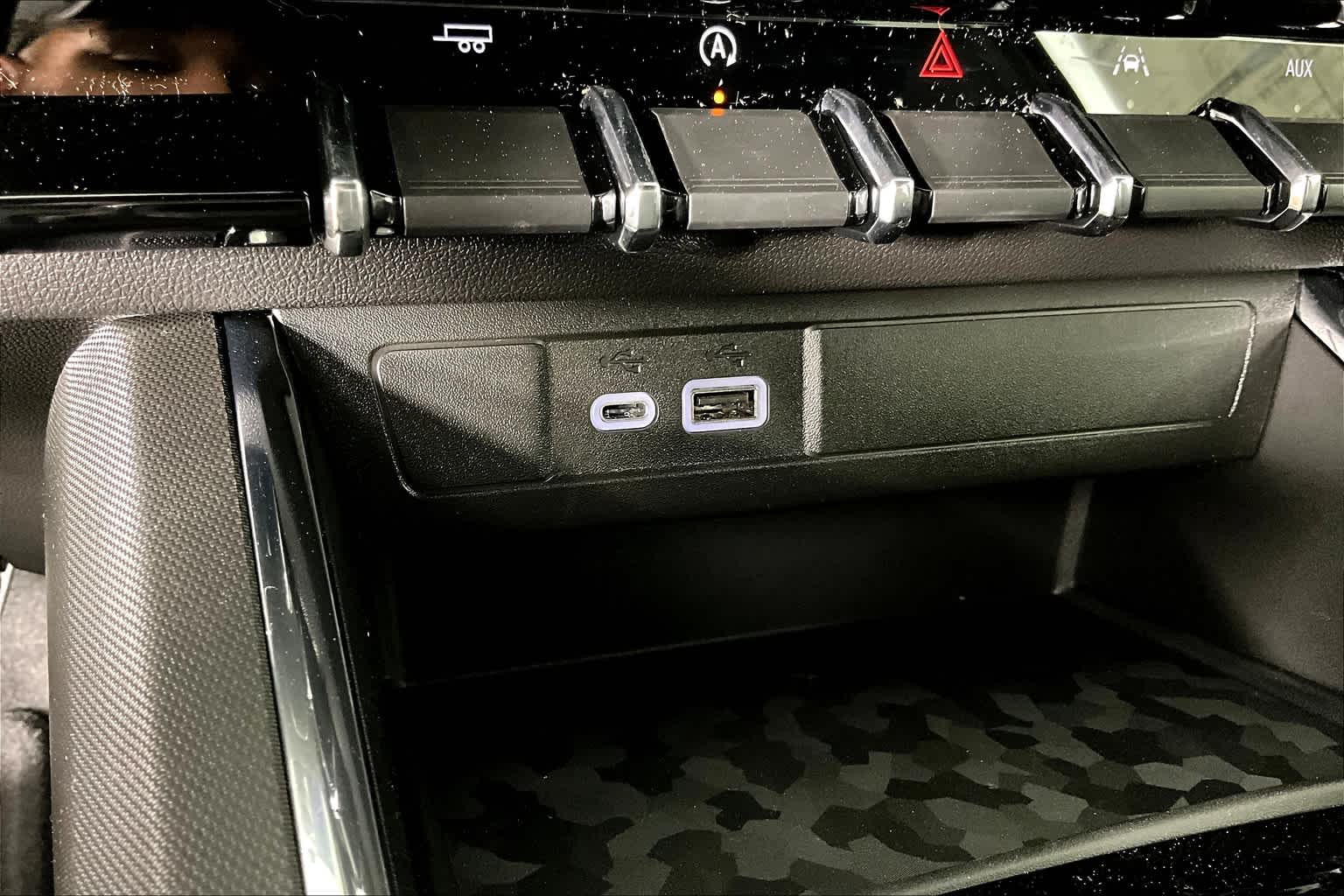 2024 Gmc Canyon Elevation photo 13