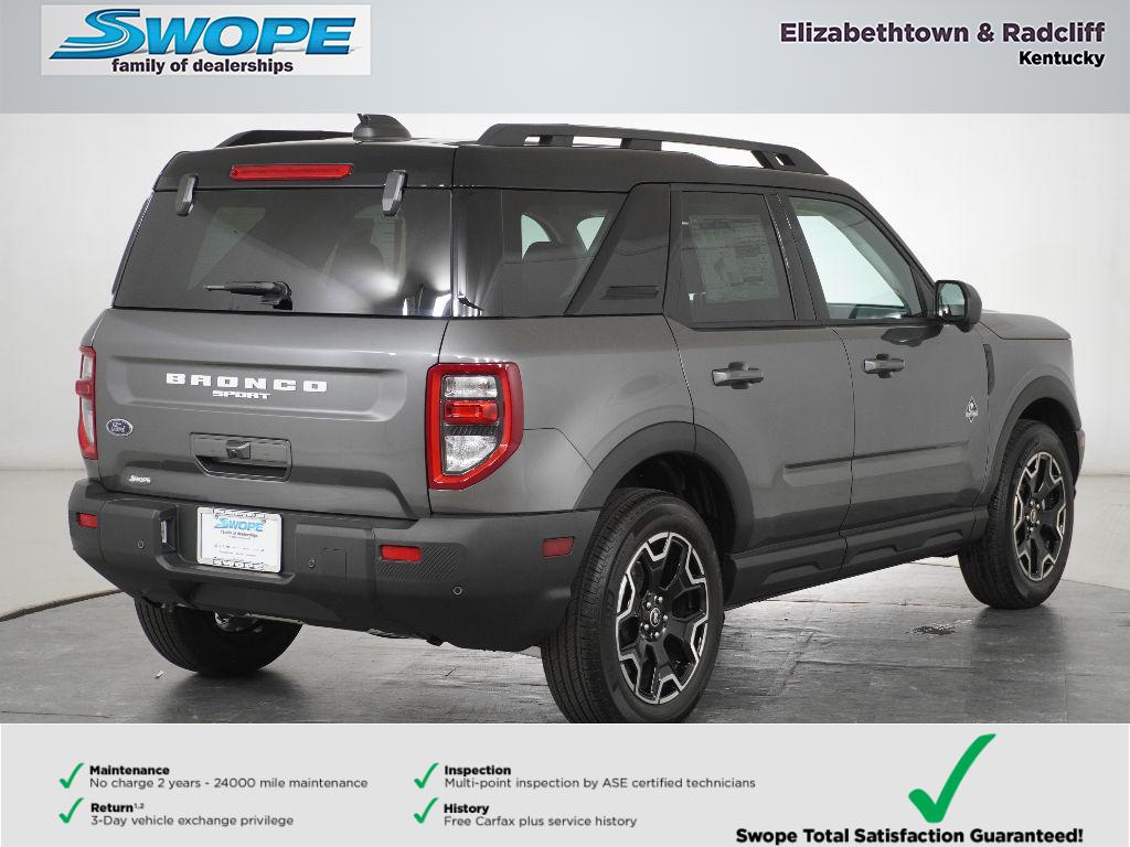 2025 Ford Bronco Sport Outer Banks photo 3