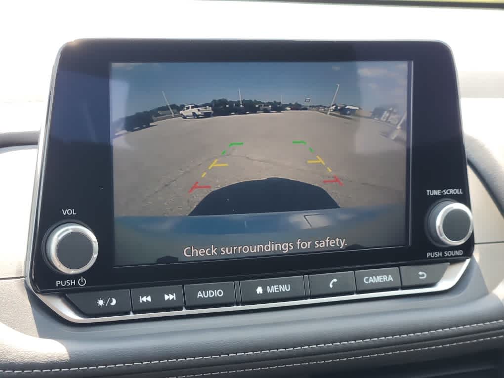 2025 Nissan Rogue SV photo 14