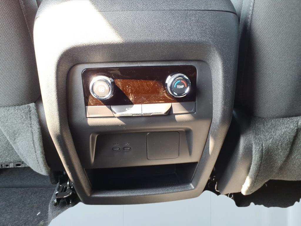 2026 Chevrolet Traverse photo 12