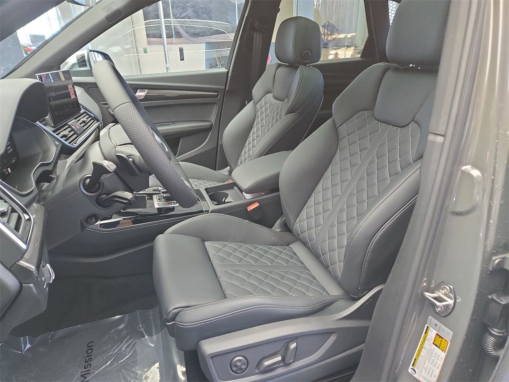 2025 Audi SQ5 Premium Plus photo 3
