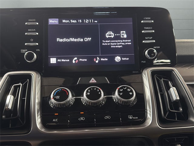 2023 Kia Sorento LX photo 19