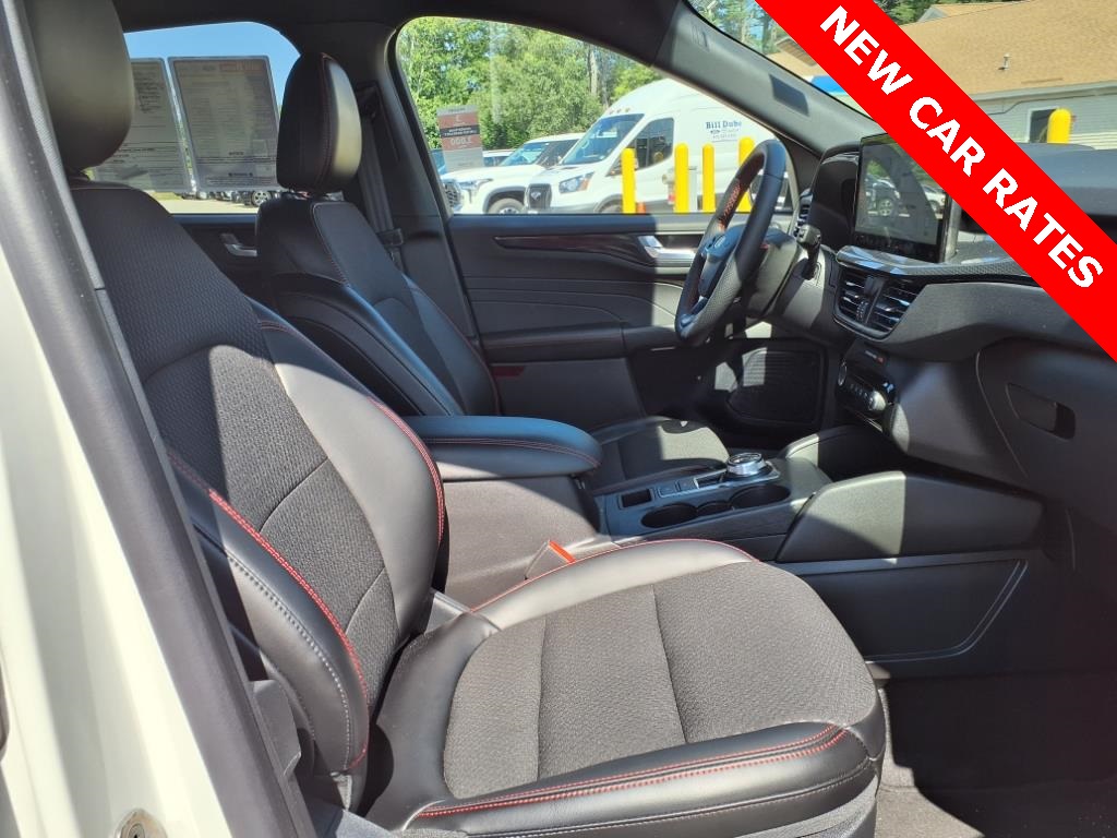2024 Ford Escape ST-Line photo 4