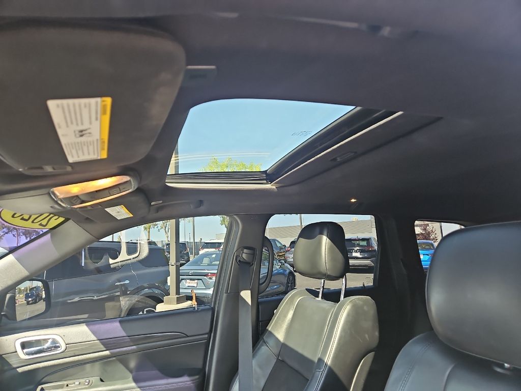 2020 Jeep Grand Cherokee Altitude photo 24