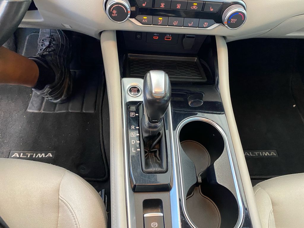 2023 Nissan Altima 2.5 SV photo 21