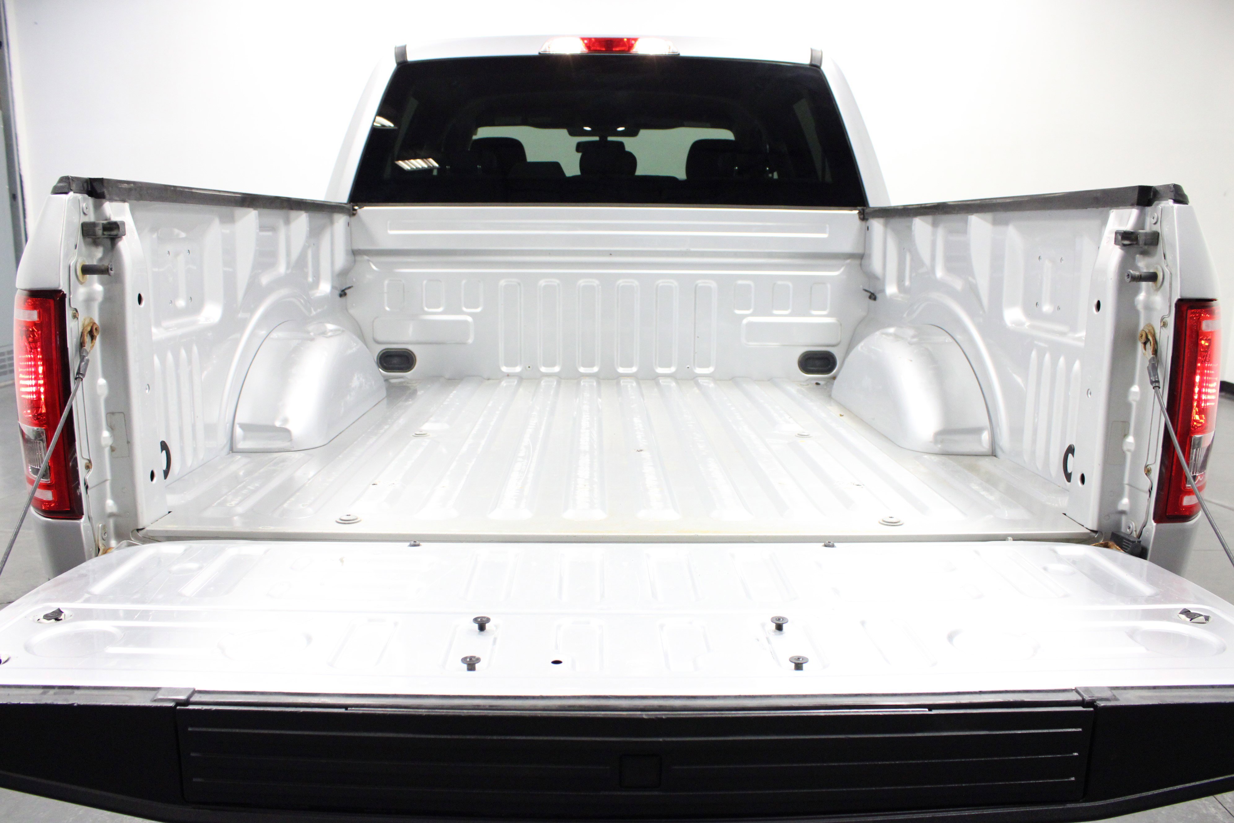 2016 Ford F-150 XLT photo 11