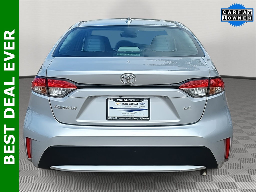 2022 Toyota Corolla LE photo 3