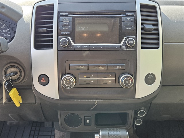 2015 Nissan Xterra S photo 17